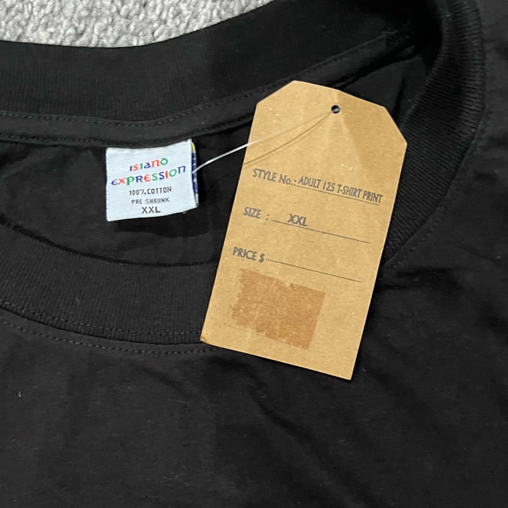 Black Graphic Tee by - Picture 3 of 5